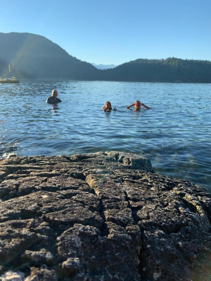 Earls Cove Orca View Bed & Breakfast Egmont Bagian luar foto
